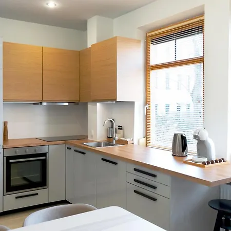 Old Town Apartment *